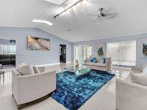 4th image of 8601 NW 54th St