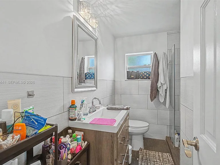 5910 SW 62nd Ter — Photo 13