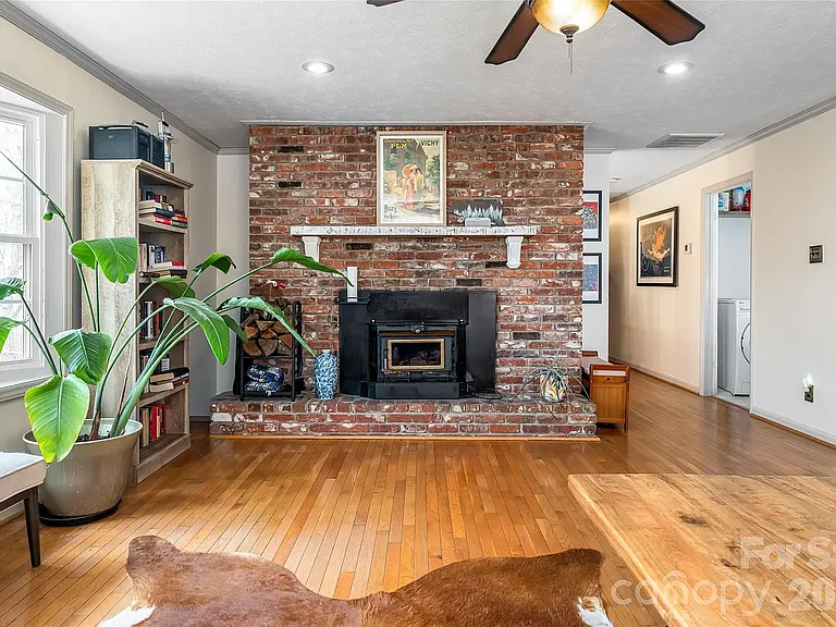 233 Church Rd — Photo 8