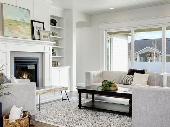 5th image of 811 Bellerive Blvd