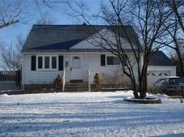 19 Poe Ave, Somerset, NJ 08873