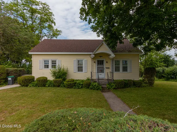 15 Abeling Street, Canajoharie, NY 13317
