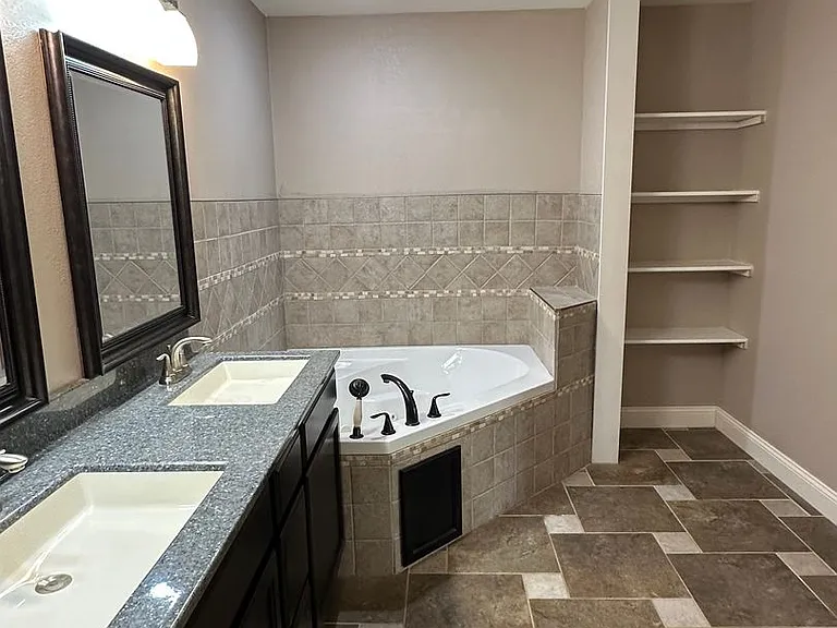 335 Lyle Curtis Cir — Photo 46