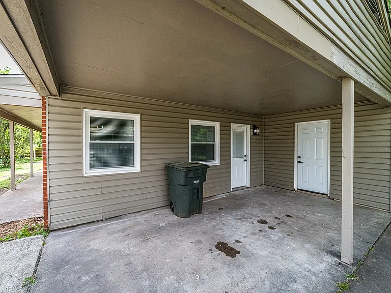 2239 Norwood Dr NW — Photo 15