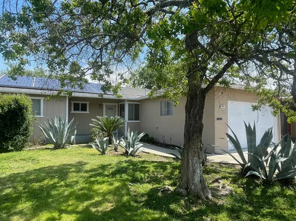 2877 Bush Ave, Clovis, CA 93612