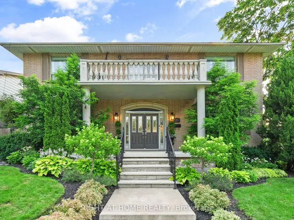 14 Delbrook Ct, Hamilton, ON L8S 2C1