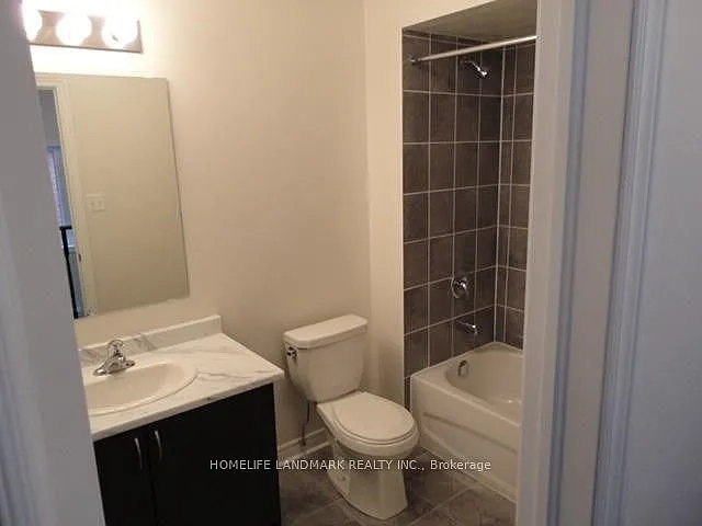 37 Napanee St — Photo 15