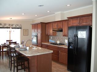 14 Chestnut Cir, Gorham, ME 04038