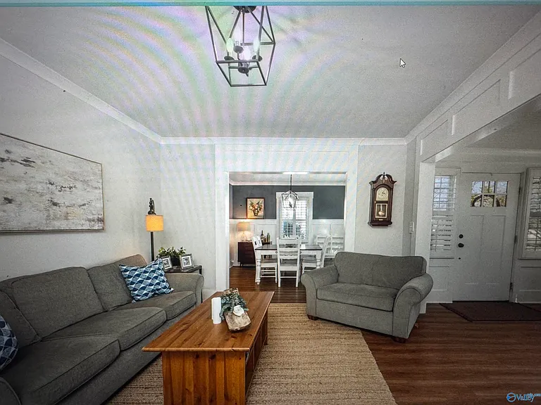 208 Surrey Rd SW — Photo 7