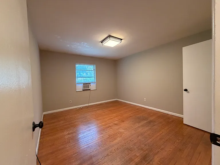3637 Taliluna Ave #A3 — Photo 11
