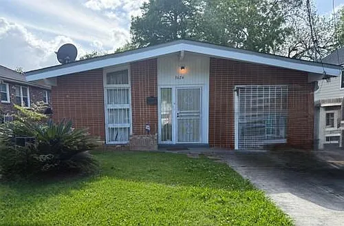 3624 Havana St Photo 1