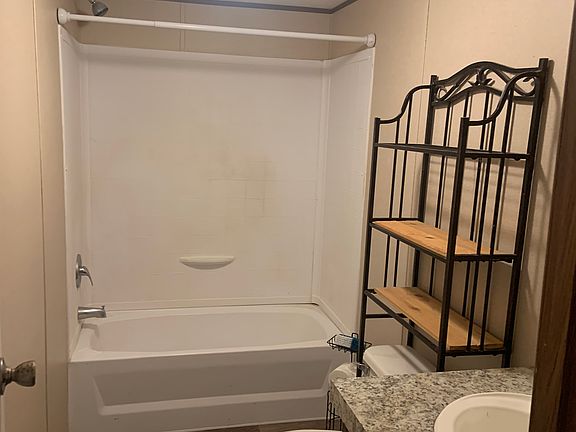 5th image of 5220 Schulenberg Ln