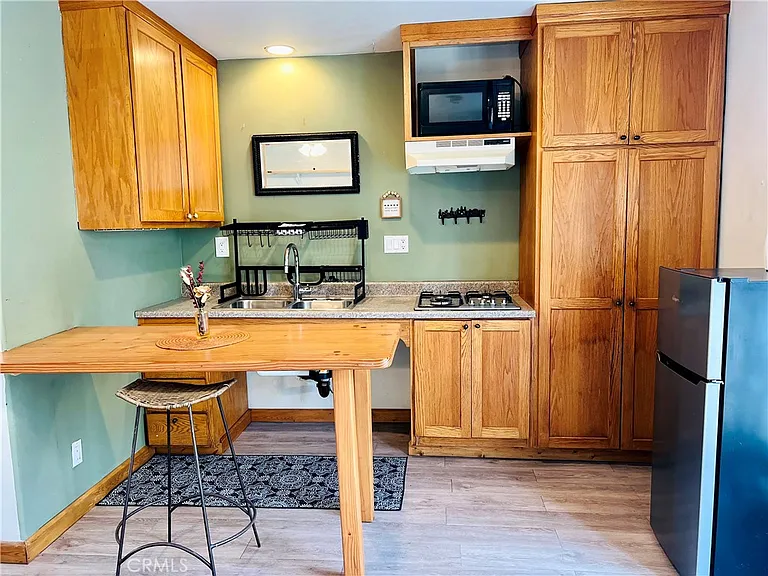 13737 Linfield Ave — Photo 13