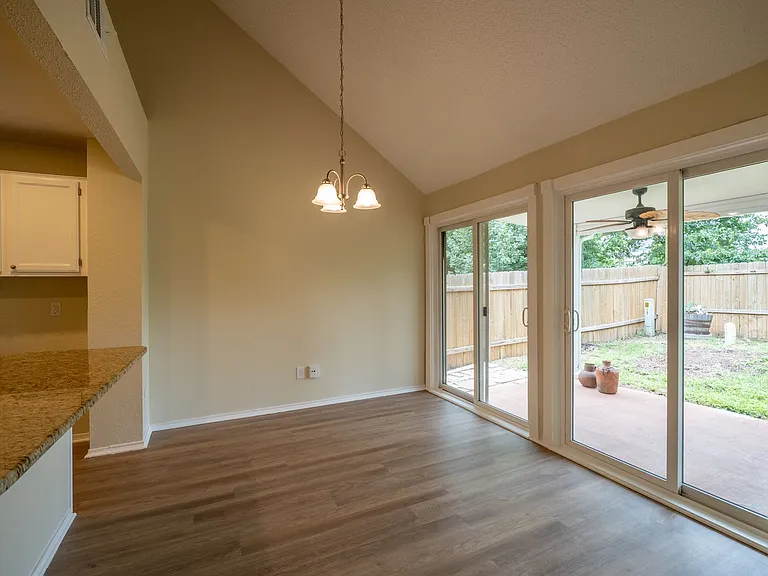 6307 Avery Island Ave — Photo 8