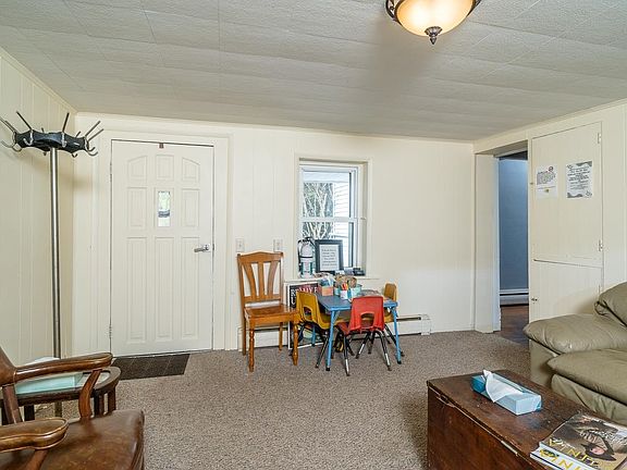 5th image of 133 W Springbrook Rd