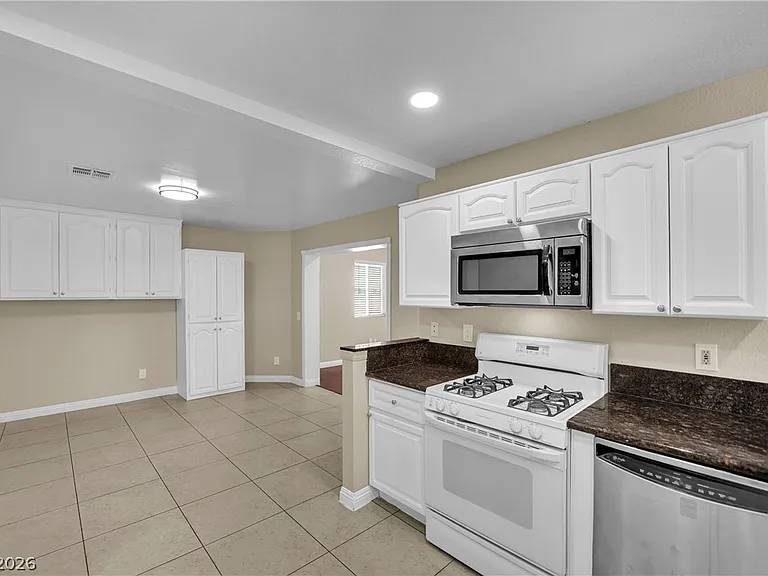 756 Charwood Cir — Photo 14