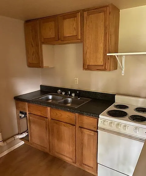 310.5 S Duncan St — Photo 1