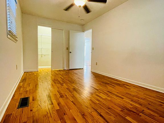 5th image of 1329 Brown Ave