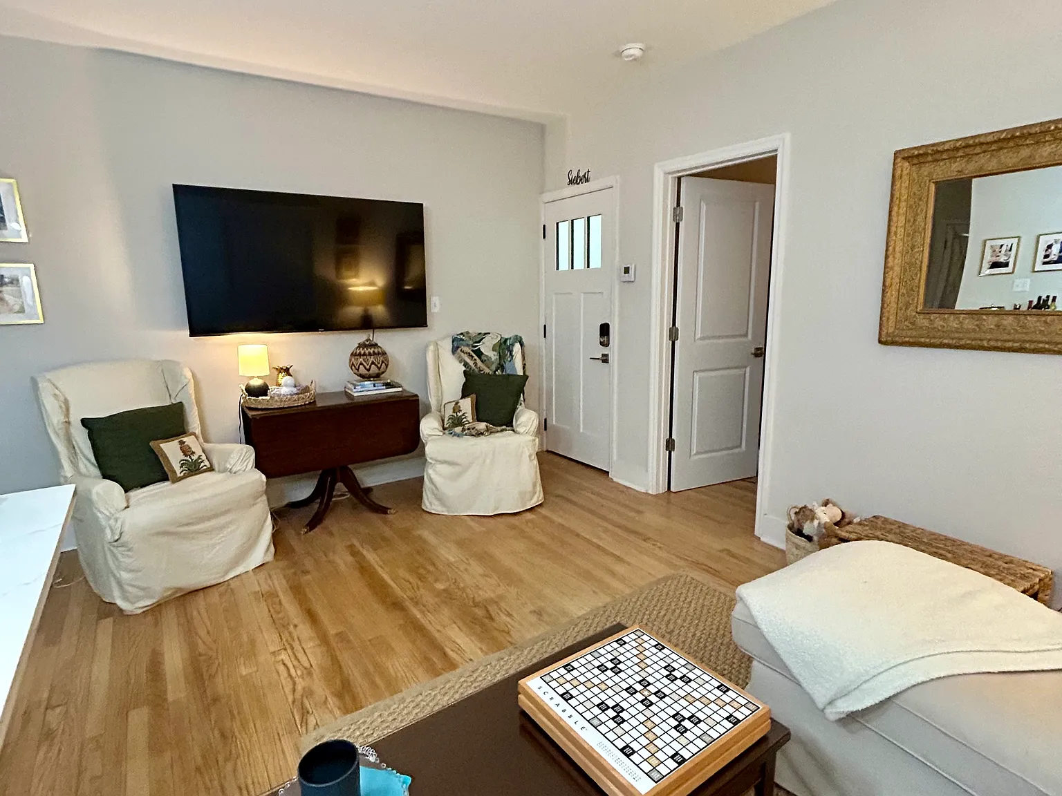 2 bed, 1000 sqft, $1,490 — Photo 3