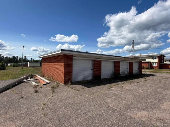 500 Invader St, Gwinn, MI 49841
