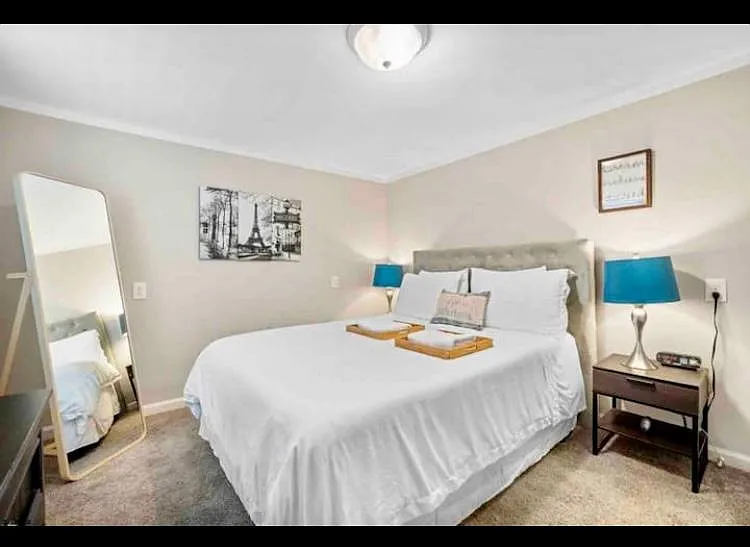 202 N Sacramento Ave #1 — Photo 14