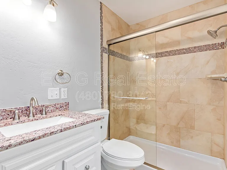 1918 E Palmcroft Dr — Photo 26