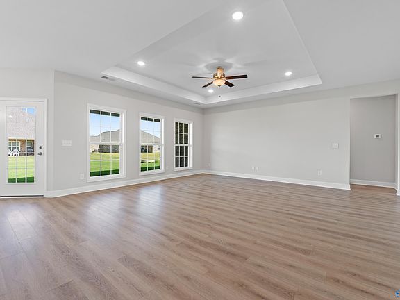 4th image of 107 Lucy Lynn Blvd