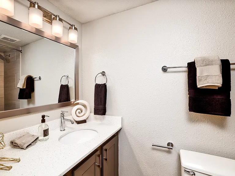 Jerome Apartments — Photo 10