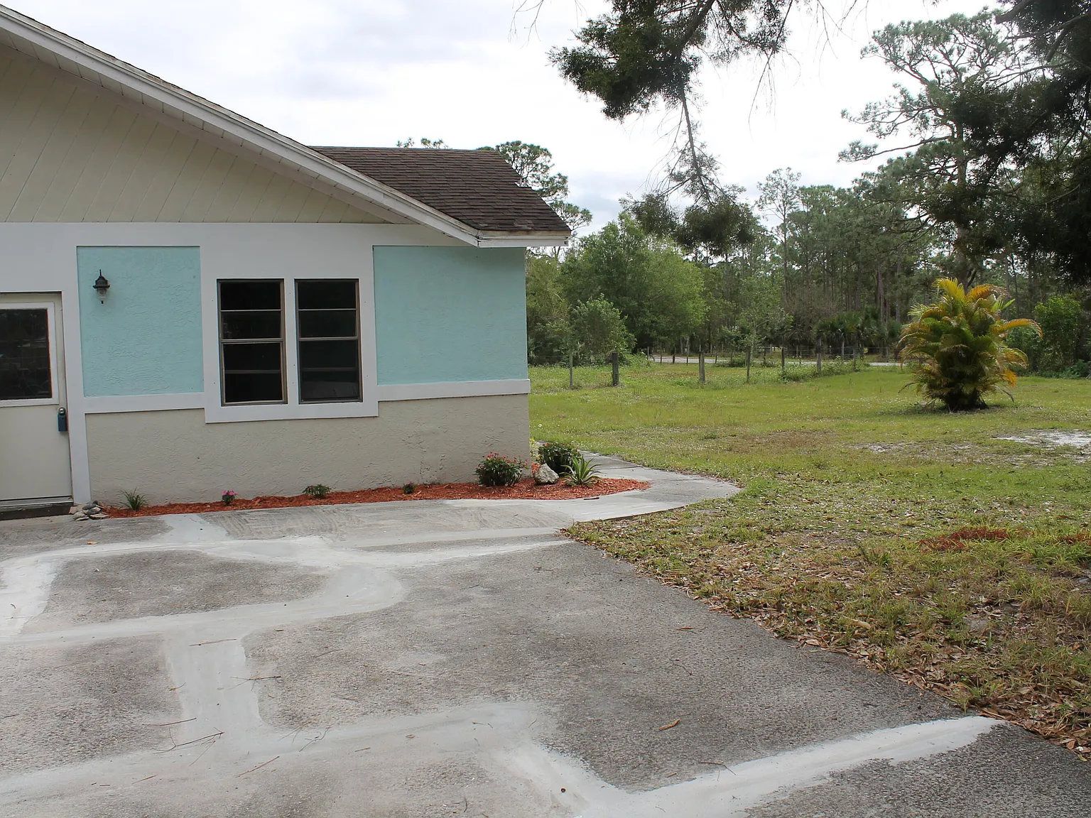 3 bed, 2.5 bath, 2479 sqft, $3,500 — Photo 4
