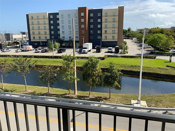 3rd image of 8001 NW 41st St #302