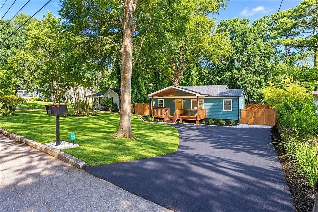 3 bed, 2.0 bath, $2,500 — Photo 1