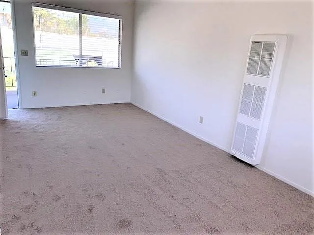 272 Orange Ave #B — Photo 3