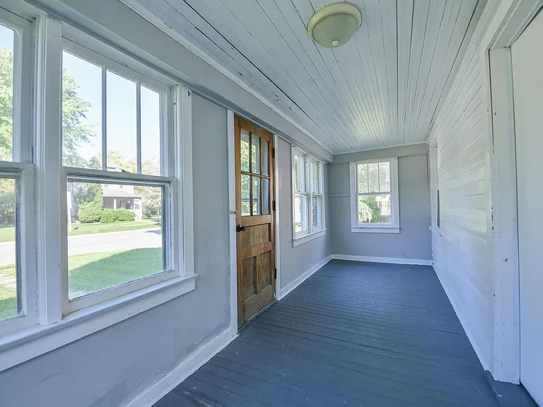 309 S Erie St — Photo 10