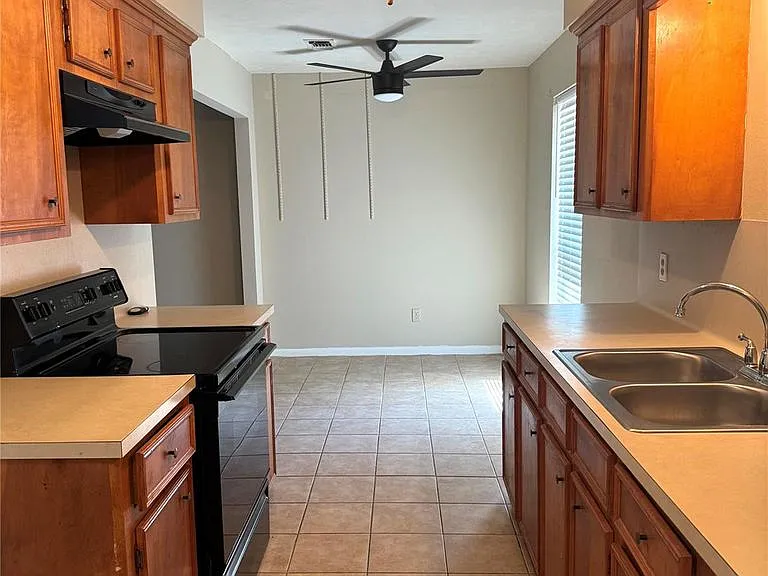 3001 Brook Dr — Photo 5