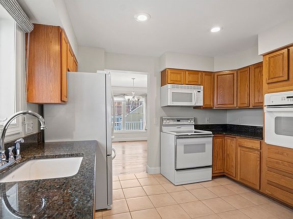 4th image of 71 Hillside Village Dr Unit 71