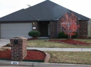 1832 NW 172nd St, Edmond, OK 73012