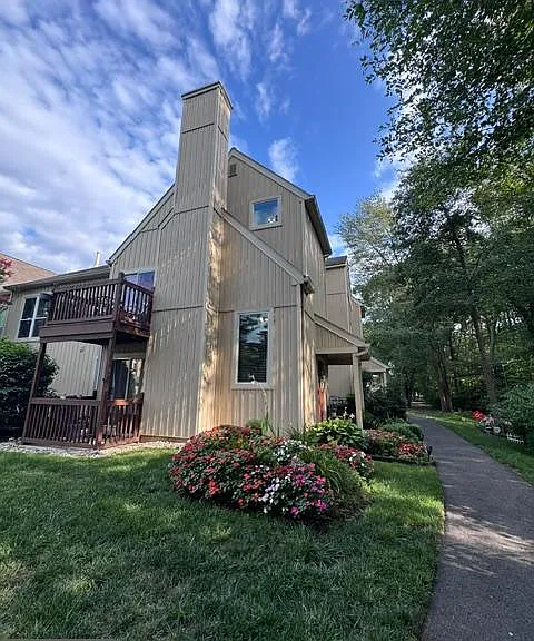 147 Woodlake Dr — Photo 14