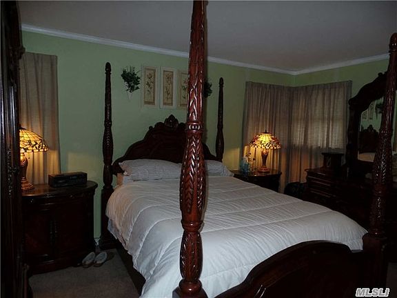 5th image of 128 Beverly Pl