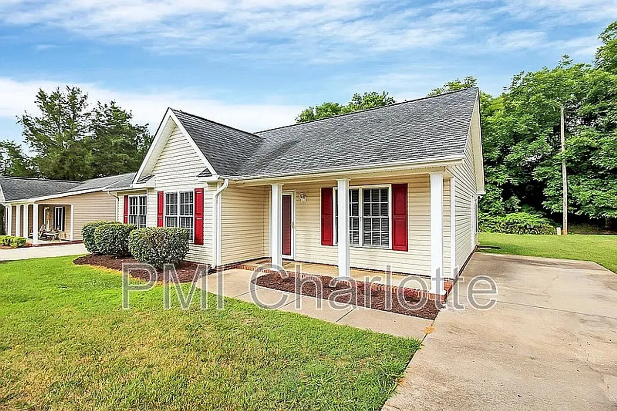 Photo 1 of 27 - 2510 S Ridge Ave - Kannapolis, NC Primary Photo - 2510 S Ridge Ave