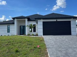 3806 12th St W, Lehigh Acres, FL 33971