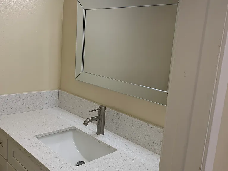 135 W Cedar St #7 — Photo 6