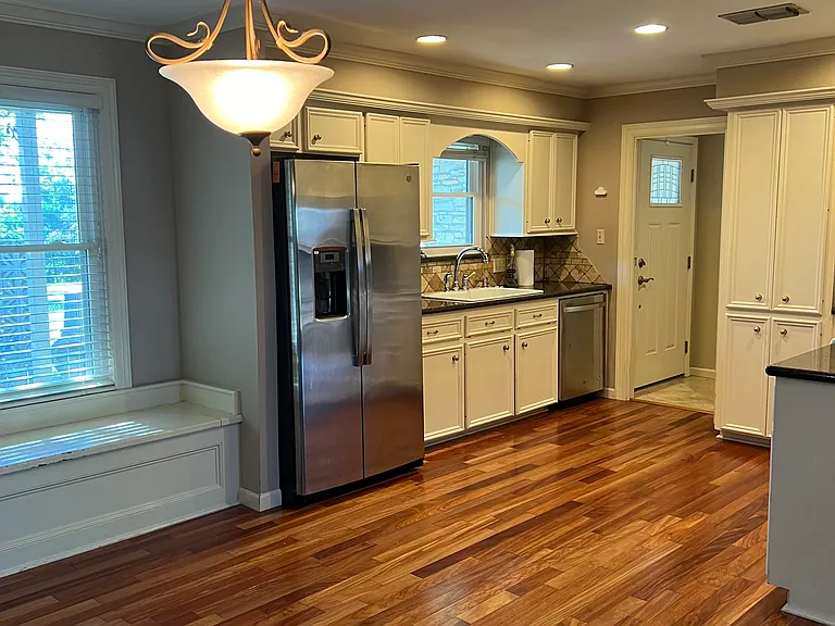 Kitchen Fridge, Dishwasher