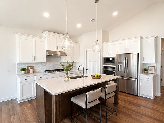 5th image of 17956 Greenwich Way