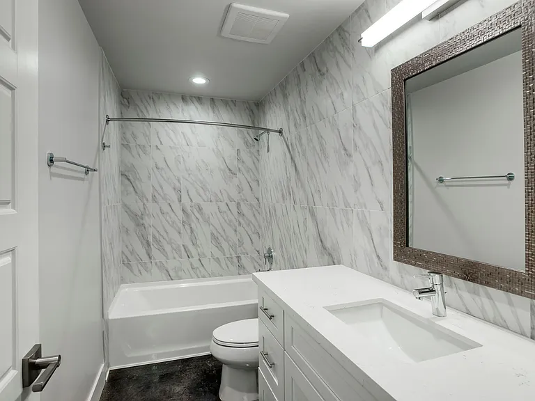 402 W Roosevelt St #203 — Photo 10