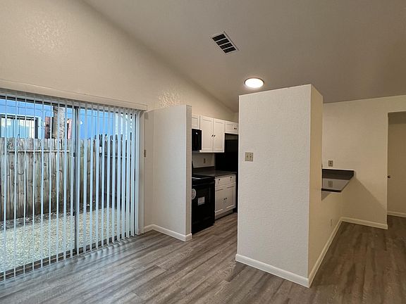5th image of 8848 Meadow Range St #2