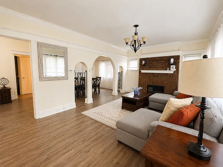 6304 Cabanne Ave — Photo 5