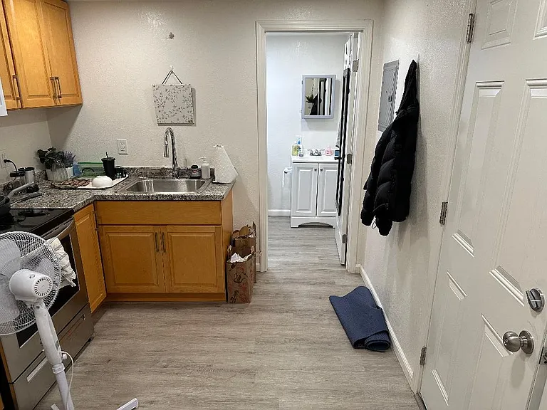 2317 Le Conte Ave #9 — Photo 3
