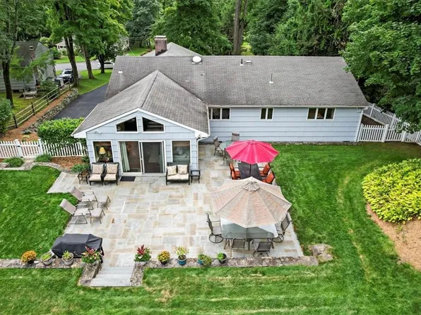 77 Schrade Road, Briarcliff Manor, NY 10510