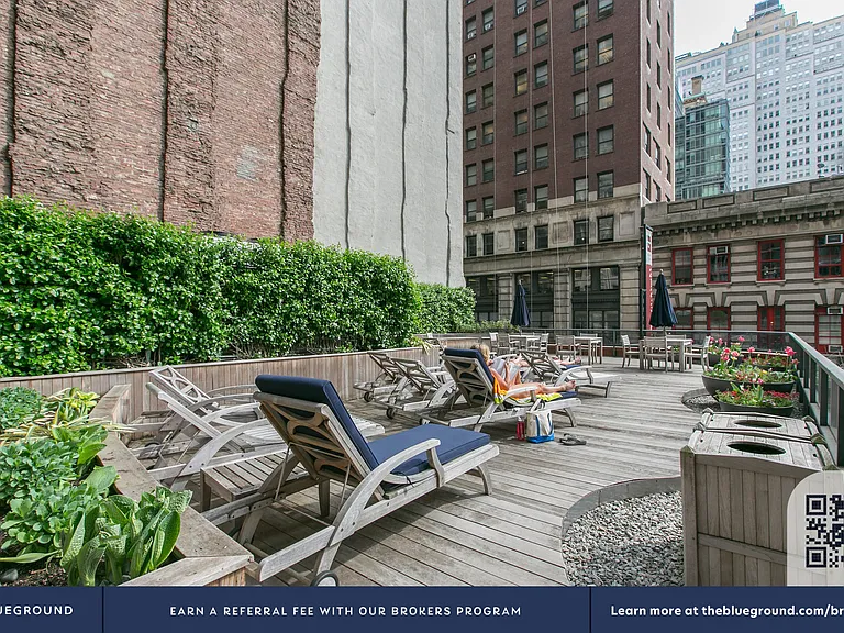 105 Duane St #10H — Photo 14