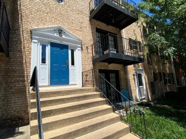 5927 Quantrell Ave APT 204, Alexandria, VA 22312